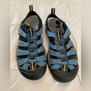 Keen Newport Waterproof XT 0906 Blue Yellow Hiking Travel Sandals Women's 7.5